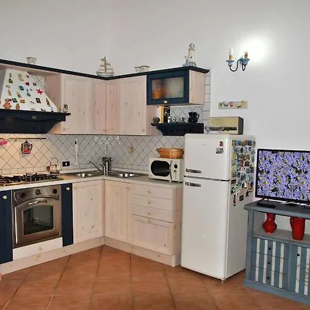Holiday home Lena 100 Mt Dal Mare Tra Terracina E Sperlon