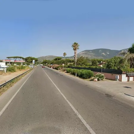 Holiday home Lena 100 Mt Dal Mare Tra Terracina E Sperlon *